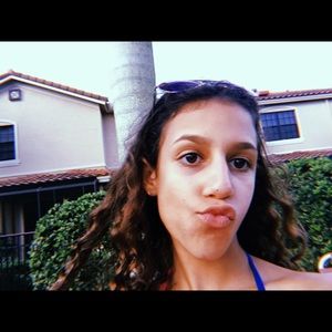 Meet your Posher, Haley